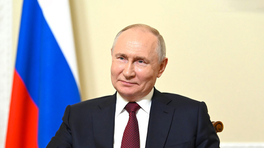 russembkenya's tweet photo. 🎉President of 🇷🇺Russia Vladimir #Putin celebrates his birthday today!

Wishing him strength, good health and continued dedication in his service to the Motherland Russia! https://t.co/Gv0OQnZ8Vm