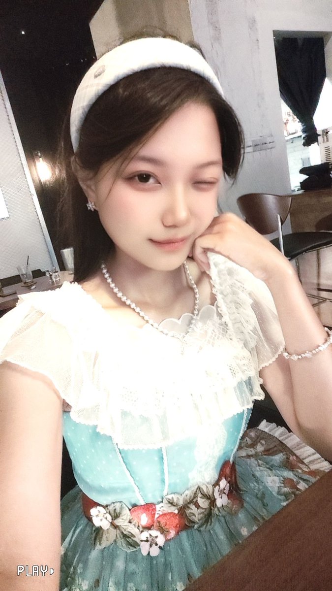 Linglong0105's tweet photo. 欧尼呀春梦和噩梦都是我的脸吧^  ^ https://t.co/kZCdNzhiKt