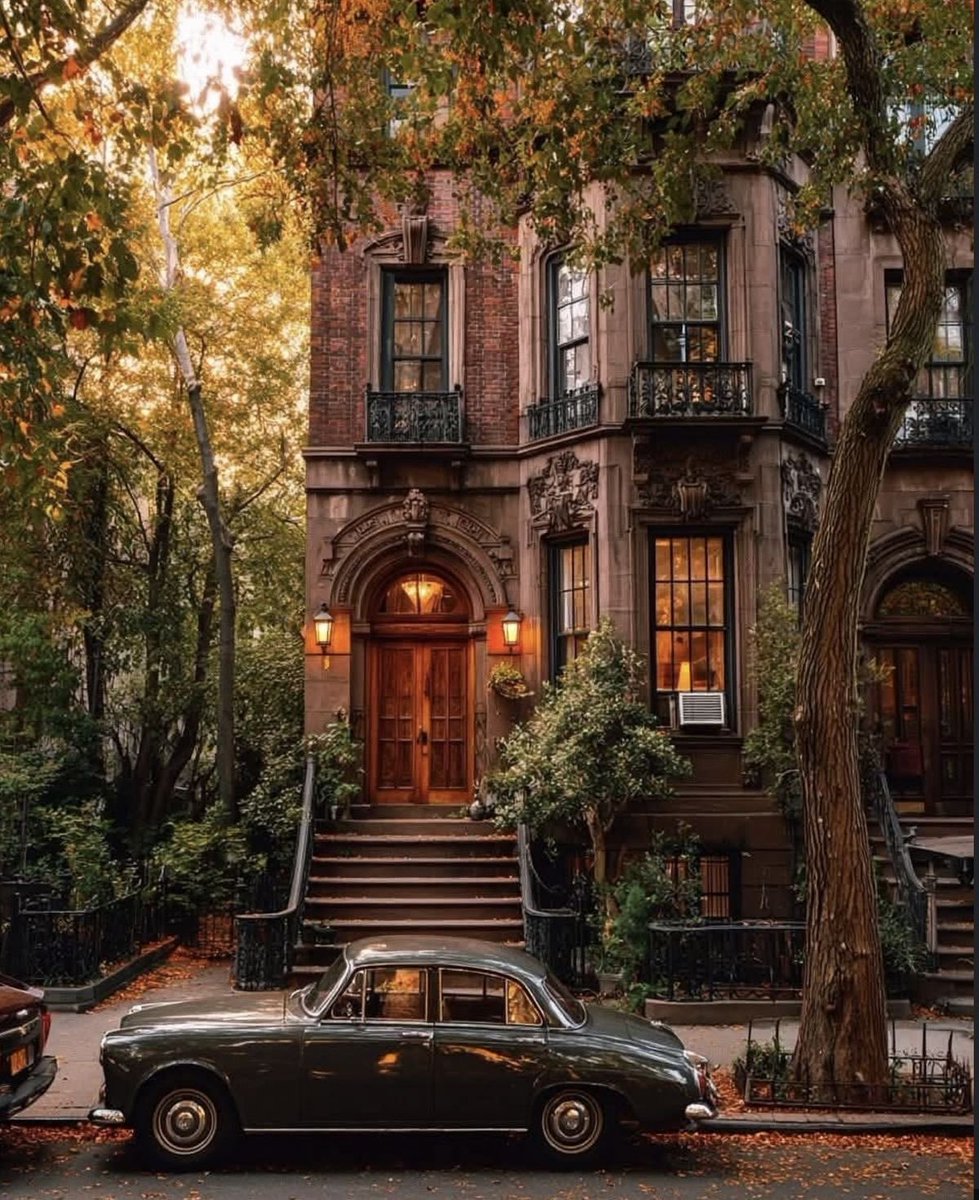 earthserenityy's tweet photo. Autumn in New York https://t.co/PQYtKPy5jU