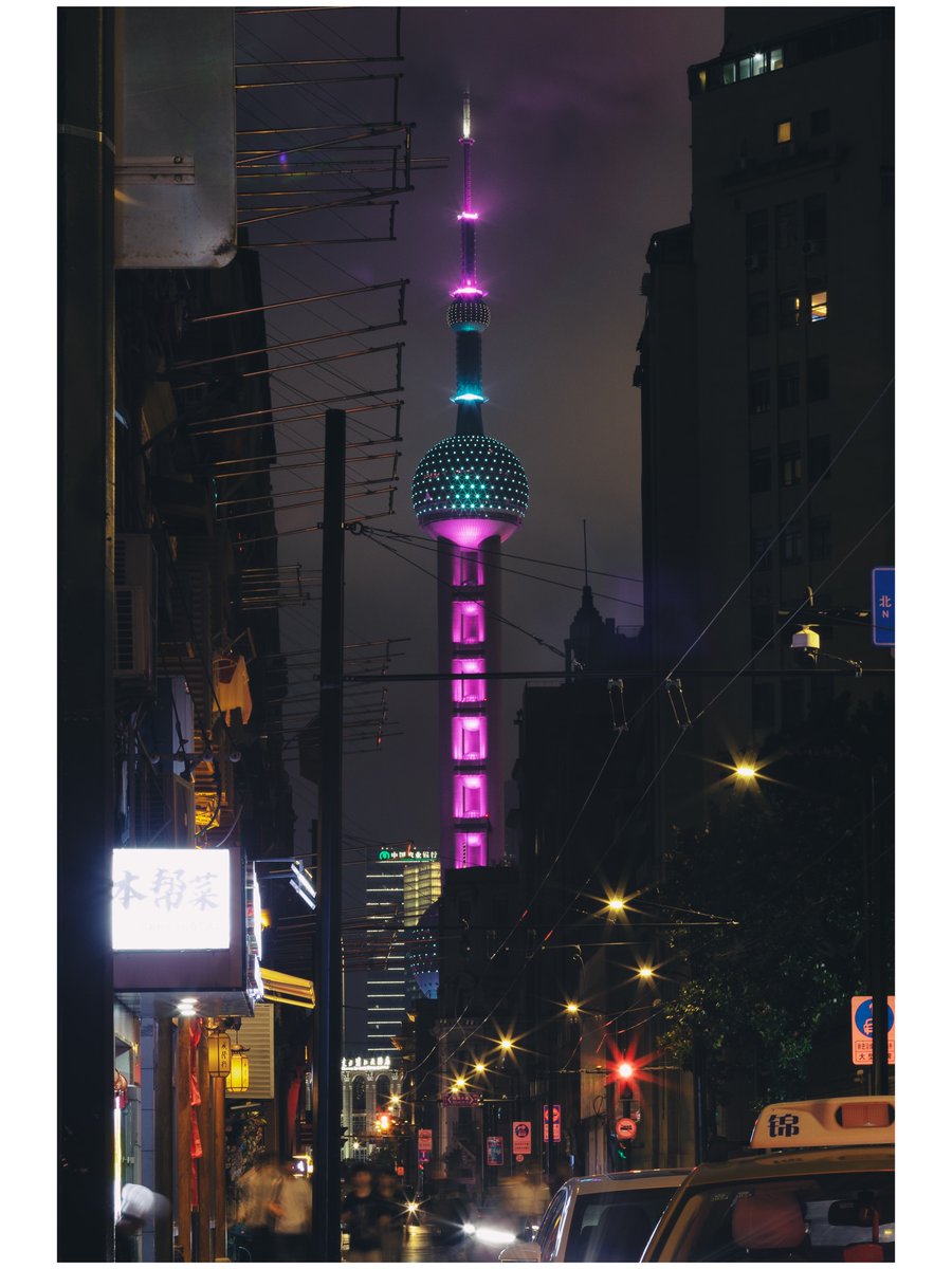 tmv1969's tweet photo. The Oriental Pearl Tower rising above Shanghai’s midnight streets is one of the coolest-looking TV towers in the world. https://t.co/O0oMFXEL9j