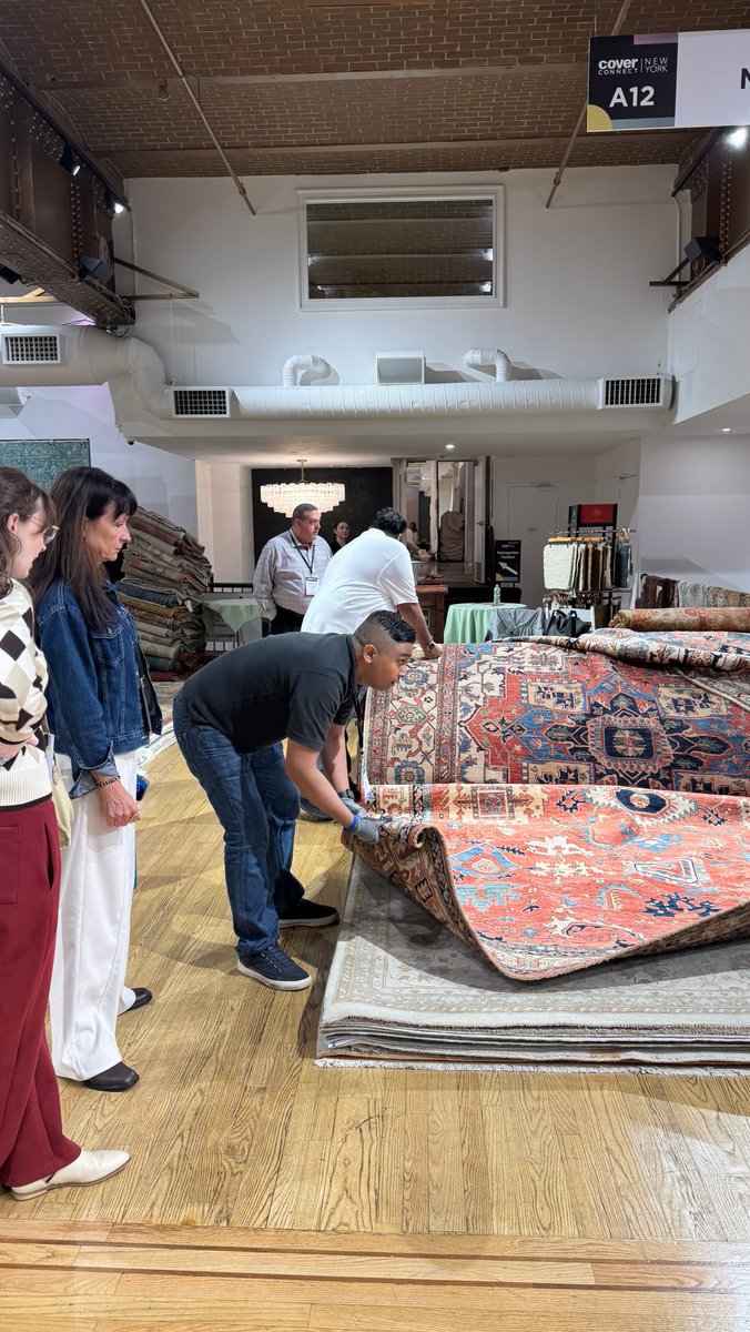 Jonas_ea_Baleia's tweet photo. Despite the rain and stormy weather, the 2026 edition of @cover. connect got off to a fantastic start with rug sourcing and valuable networking. Looking forward to day two! https://t.co/KmBBCR4oqb