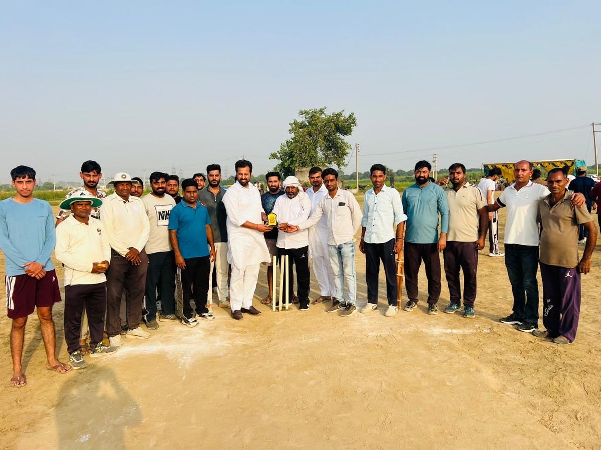 umeshkamboj5's tweet photo. आज हल्का रादौर के गाँव बकाना में क्रिकेट टूर्नामेंट में मुख्य अतिथि के रूप में जाने का सौभाग्य प्राप्त हुआ
सभी गाँव वासियो का इतना मान व सम्मान देने के लिए दिल की गहराइयों से बहुत बहुत धन्यवाद
उमेश बुबका
हल्का रादौर
#Haryana #Congress #Radaur https://t.co/nN6IZxsXvU
