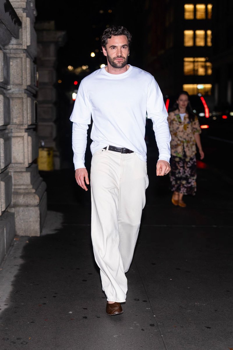 TomBateman_'s tweet photo. Built like a walking fridge, they say. https://t.co/g1pC0t5T9q