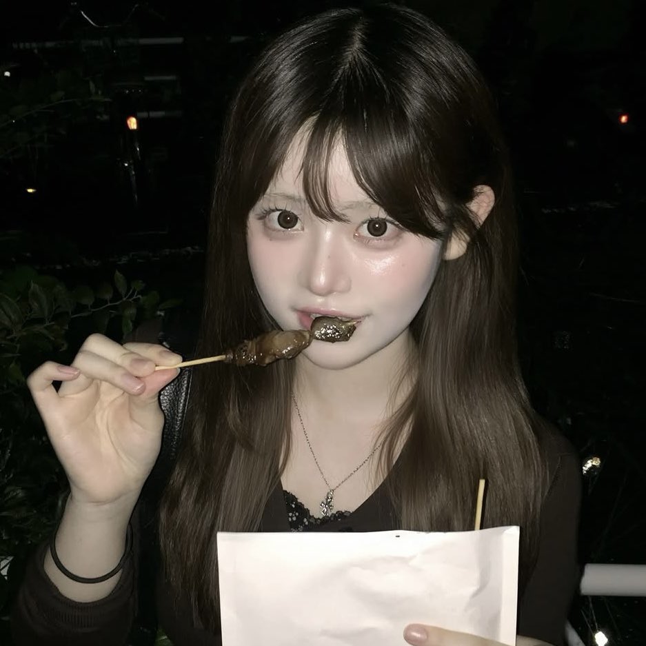 wonnas2e's tweet photo. こんな感じの丸顔丸目で涙袋ぷっくりな子になりたかった https://t.co/JgIgjf7WDB