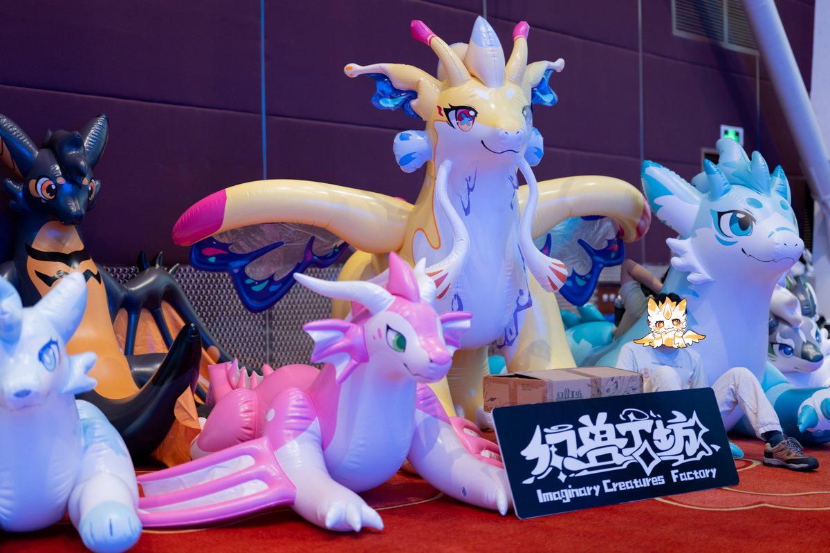 FactoryCreature's tweet photo. Besides the giant dragon from Siya Studio, lots of ICF's other friends were at the venue too, keeping everyone company — we had such a great time together! https://t.co/nbk6E6qwHD