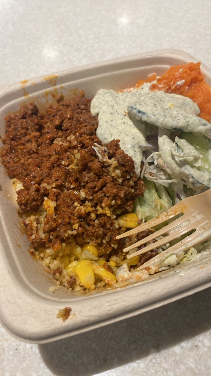 okiaylla's tweet photo. Stuff’d daily bowl makin hari2 pun i sanggup https://t.co/iyRClHygJ8