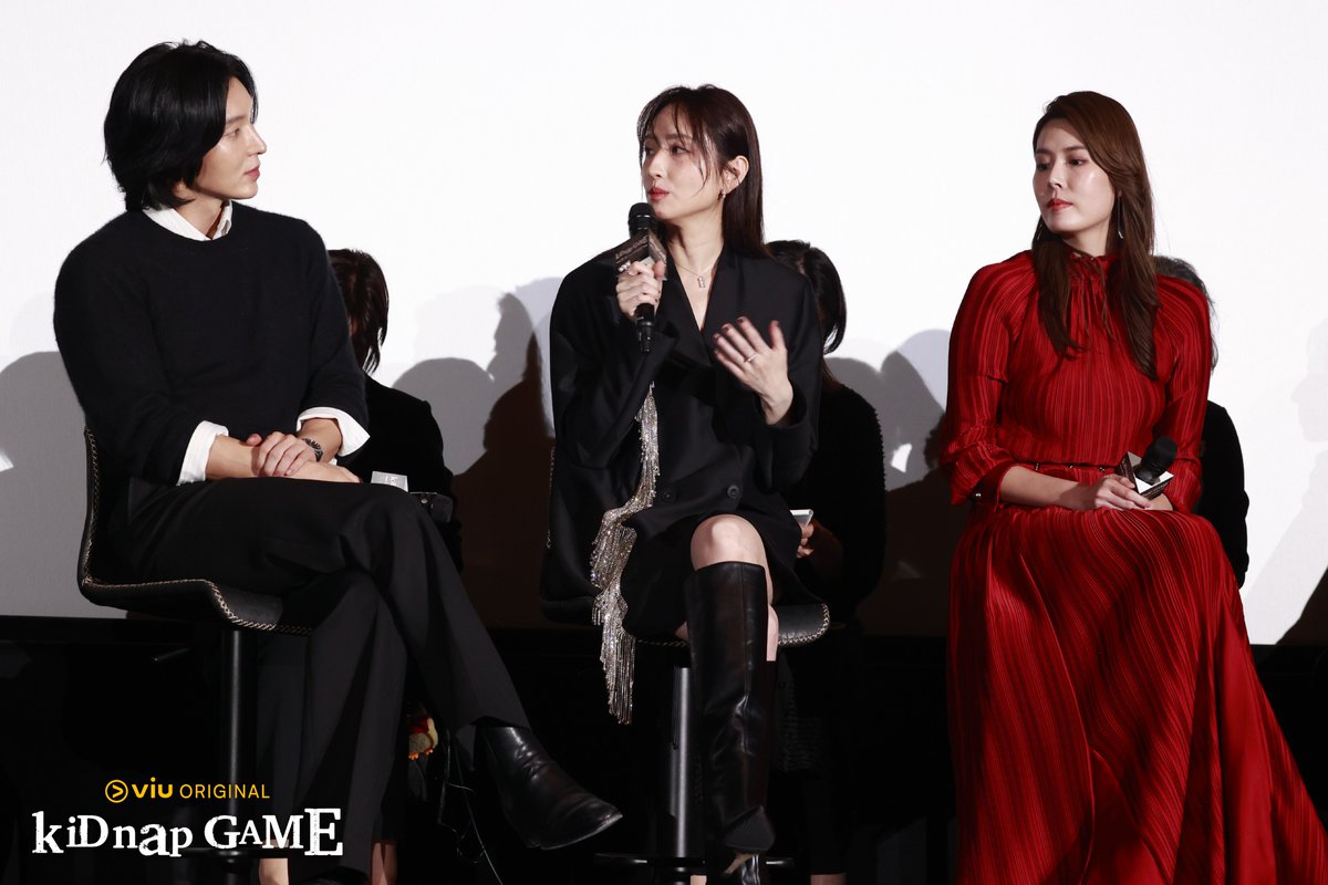 Viu_TH's tweet photo. น้องวิวมีภาพสุดประทับใจจากงาน Premiere Event "kiDnap Game" ที่ญี่ปุ่นเมื่อวันที่ 2 ต.ค. ที่ผ่านมา มาฝากจ้า 

📍ใครที่รอดูความสนุกและความตื่นเต้นนี้ เตรียมตัวนับถอยหลังกันได้เลย! เพราะซีรีส์ kiDnap Game พร้อมลงจอฉายตอนแรกแล้ว ในวันที่ 6 ตุลาคมนี้ เวลา 20.00 น. ที่ #Viu 🔥

#kiDnapGAME #KentaroSakaguchi #LeeJoonGi #Narupreaw #Viuอ่านว่าวิว #ViuดูฟรีบนTV