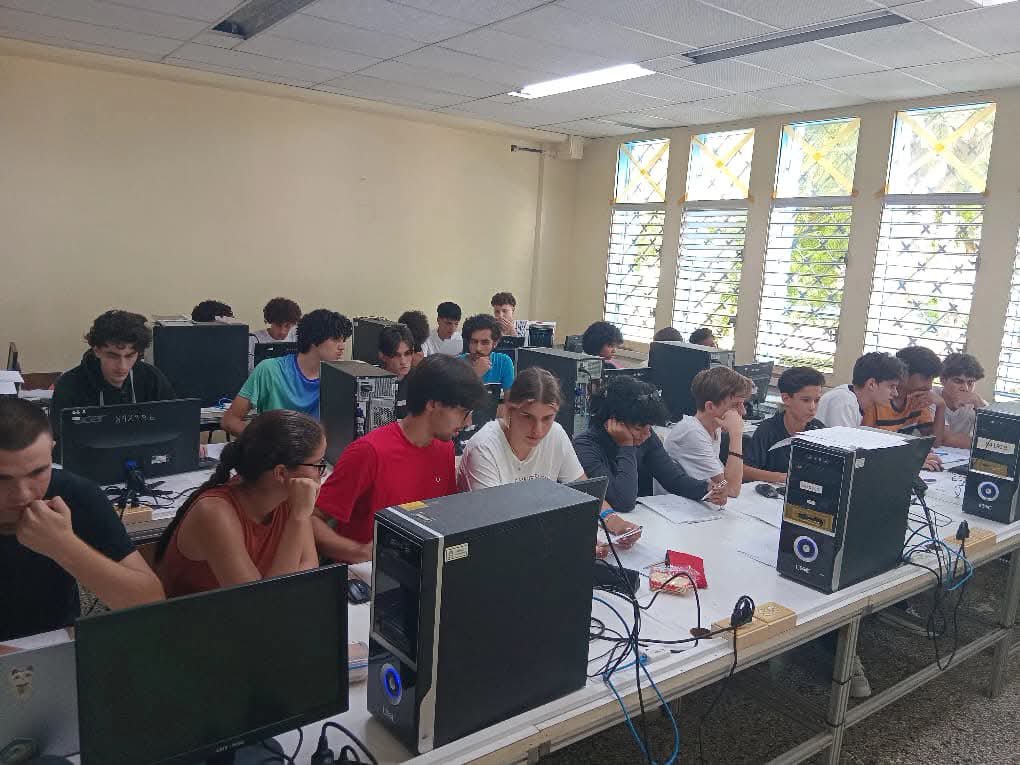 SGEPMTZ's tweet photo. 🔊 ¡IPVCE Carlos Marx en el clasificatorio para el ICPC!
💻 Competición Internacional Universitaria ACM de Programación – Caribe.
🏆 Talento, desafío y aprendizaje.
🇨🇺 
 #ipvcecarlosmarx #ipvcecm #DPEMatanzas #cubamined #CubaMined #GobMtz https://t.co/LAVyBqsGub