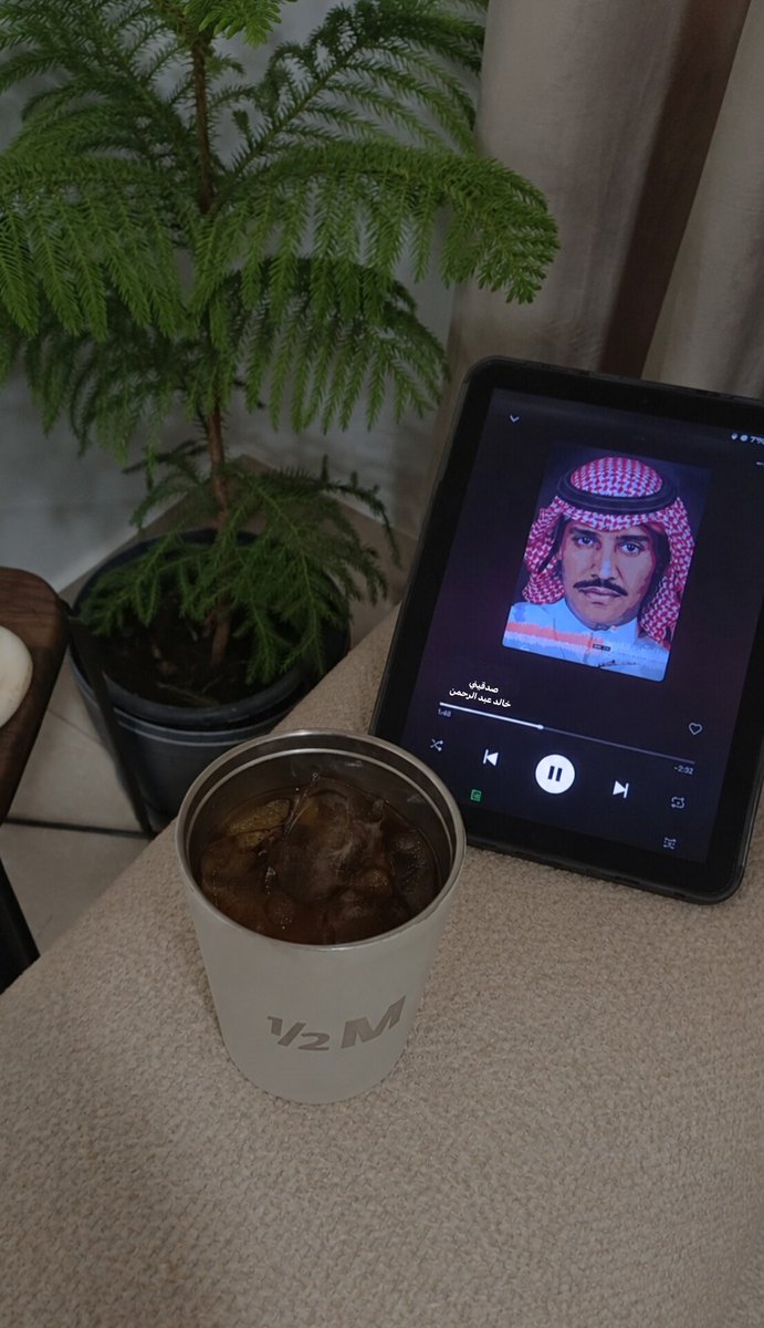 lrrrrt8's tweet photo. قهوه من يد محبوبتي و شوفتها ؟
ايييييه هذي الصباحات الحلوه . https://t.co/4wLIeP6lHx