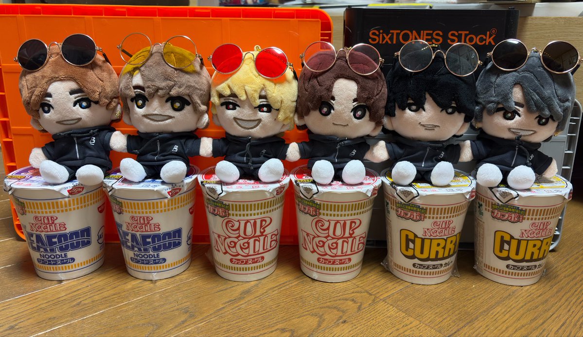 nao_Juttan_ST's tweet photo. ほんとこの人たちさ〜ぁ〜
すーぐお手手繋いじゃうからさ〜ぁ〜
可愛いすぎるってば💙💛❤️🩷️🖤💚

もうぽまえらの🪑これでいいよな🍜

てか味噌食べたことある人教えて〜‼️

#カプポ
#SixTONES https://t.co/gLaa8ZOmkn