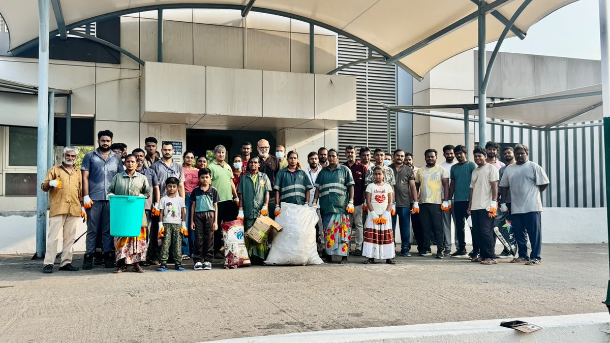 SalemDRM's tweet photo. From messy to spotless! 💪🧹

Incredible volunteers from GEN-S cleaned Salem Town Railway Station along with SC/MC Commissioner on-site with Mission: CLEAN SALEM. 

Let's make cleaning a habit, not just an event. https://t.co/T9njhxnzAX