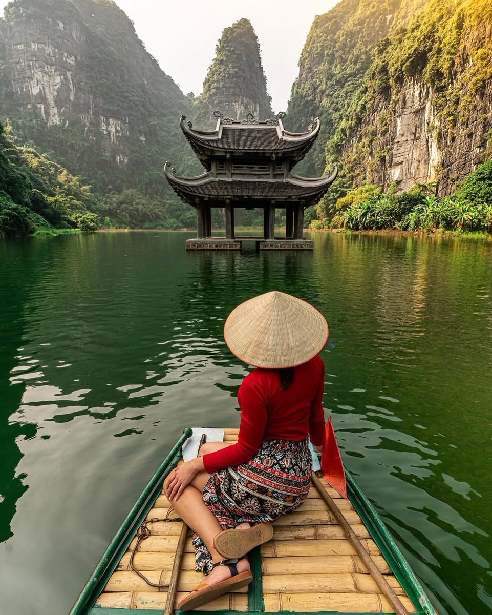 _kathybella's tweet photo. Trang An feels like stepping into a fairy tale, where Ninh Binh’s poetic landscapes captivate at every turn. Credit: @karo_pacheco https://t.co/iXeoOdkqUE