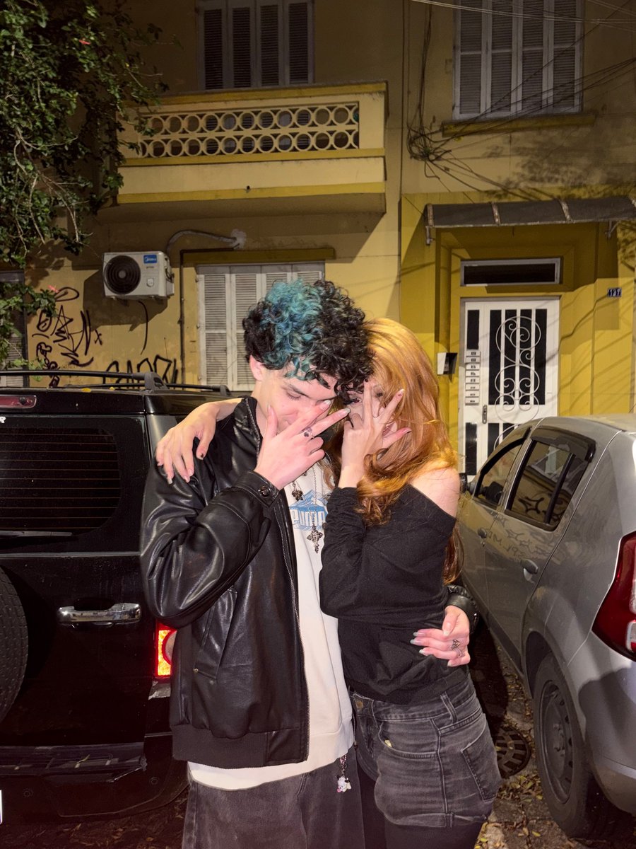 vnscorrea's tweet photo. o amor no beco do mijo https://t.co/2IA0Co23xQ