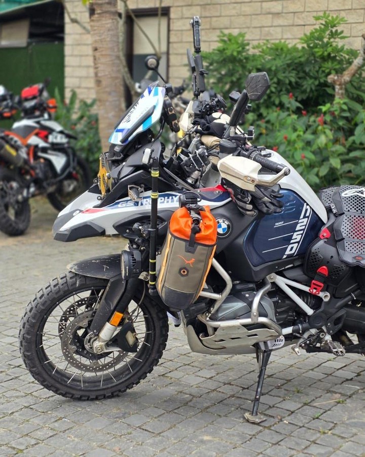 chisssousa's tweet photo. Built for riders who notice the details. This BMW GS is fully registered, insured, and ready for Vietnam adventure. Knobby tyres, luggage, and riding gear included. Premium support, premium confidence. DM us to reserve. https://t.co/ElfkPVZBtY