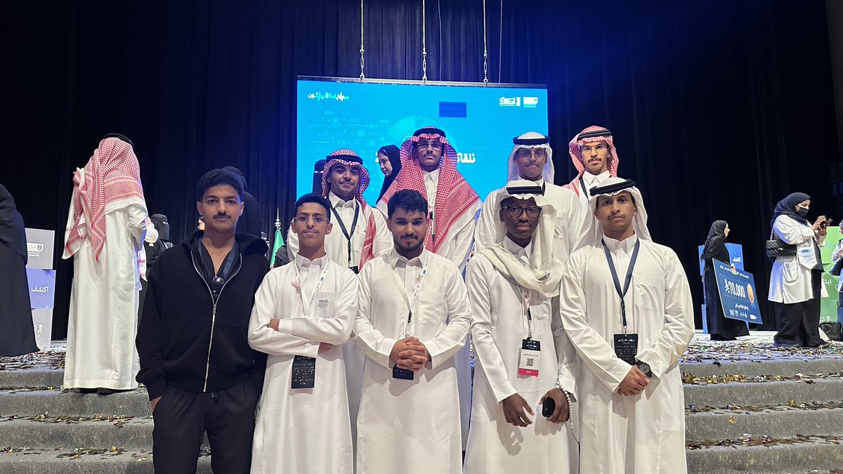 dfisig's tweet photo. سعيد بمشاركتنا في هاكثون #هيلثون كانت تجربة فريدة من نوعها أضافت لي الكثير وصقلت مهاراتي الابتكارية وخلقت لي تجربة مليئة بالتعلم والتحديات

ألف مبروك لجميع الفائزين 👏🏻

وشكر خاص @SmKabrah لكونه مشرفًا على ابتكارنا تعلمنا منه الكثير وكان لدعمه وتوجيهه أثر كبير في تجربتنا https://t.co/rGZceH38qo