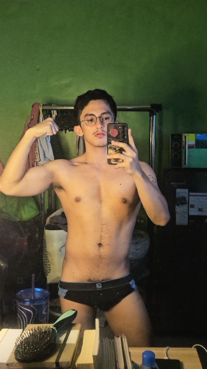 Visage44401488's tweet photo. 2025 and 2026. twink to Twink 🦆 https://t.co/MvnIlWohqe