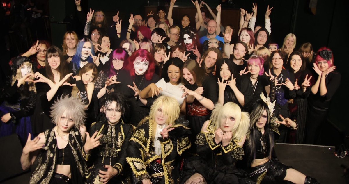 ZekeD_Official's tweet photo. 【セットリスト公開】 

2026年10月4日 Privatclub Berlin

Zeke Deux Mini Europe Tour

1. Rose Quartz
2. Another Wing
3. JaiL
4. Restoration
5. Refrain
6. Afterimage
7. Floraison
8. ブルーバード
9. ウィーアー！
10. CHA LA HEAD CHA LA
11. Forbidden Chain
12. Fata Morgana 
13. Reborn
14. Lucifer
en
1. Zero

@ZekeDeux_Kakeru
@ZekeDeux_Haruka
@ZekeDeux_Nazuki
@ZekeDeux_Miria
@ZekeDeux_Tossy

#ZekeDeux
#NEXTLIVE
#2026年10月6日
#FuturumMusicClub