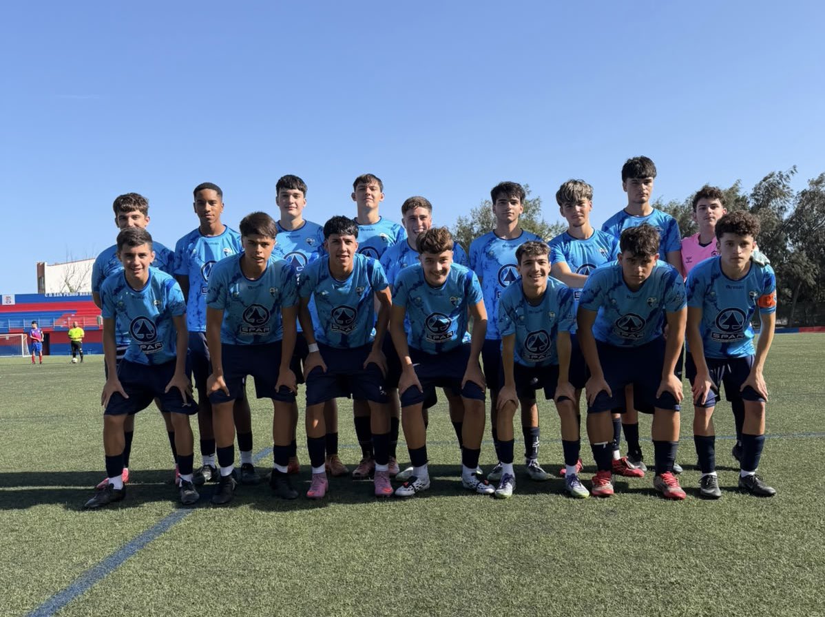 UDValsequillo's tweet photo. 𝐉𝐔𝐕𝐄𝐍𝐈𝐋 𝐁 // Gran triunfo a domicilio
Nuestro Juvenil B firmó un gran partido y se llevó la victoria ante el San Pedro Mártir B
🔴 C.D. San Pedro Mártir B 2
🔵 U.D. Valsequillo 4
#vamosvalsequillo⚽️💙
#súbetealtren🚂 https://t.co/xyEb6KMl2x