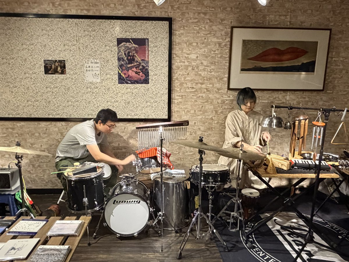 BarIsshee's tweet photo. 本日5日はhamachi+宮坂遼太郎。

予約無しでも入場できます。

ライブは20時より投げ銭制です。 https://t.co/5LEX10hvJ9