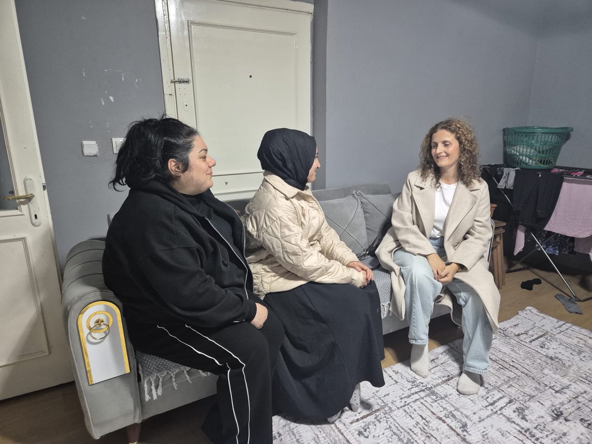 AKKadinSisli's tweet photo. Teşkilatımızla birlikte gerçekleştirdiğimiz ziyaretlerde hemşehrilerimizle bir araya geliyor, yeni üyelerimizi teşkilat ailemize kazandırıyoruz.

Birlik ve beraberlik içinde çalışmalarımıza devam ediyoruz. https://t.co/BUDfiloIik
