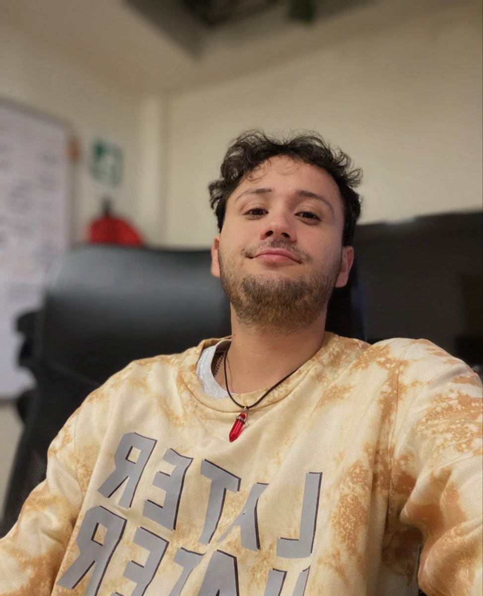 yerito1999's tweet photo. Yellow color you surprised me 🫦 https://t.co/KMioDiaVYW