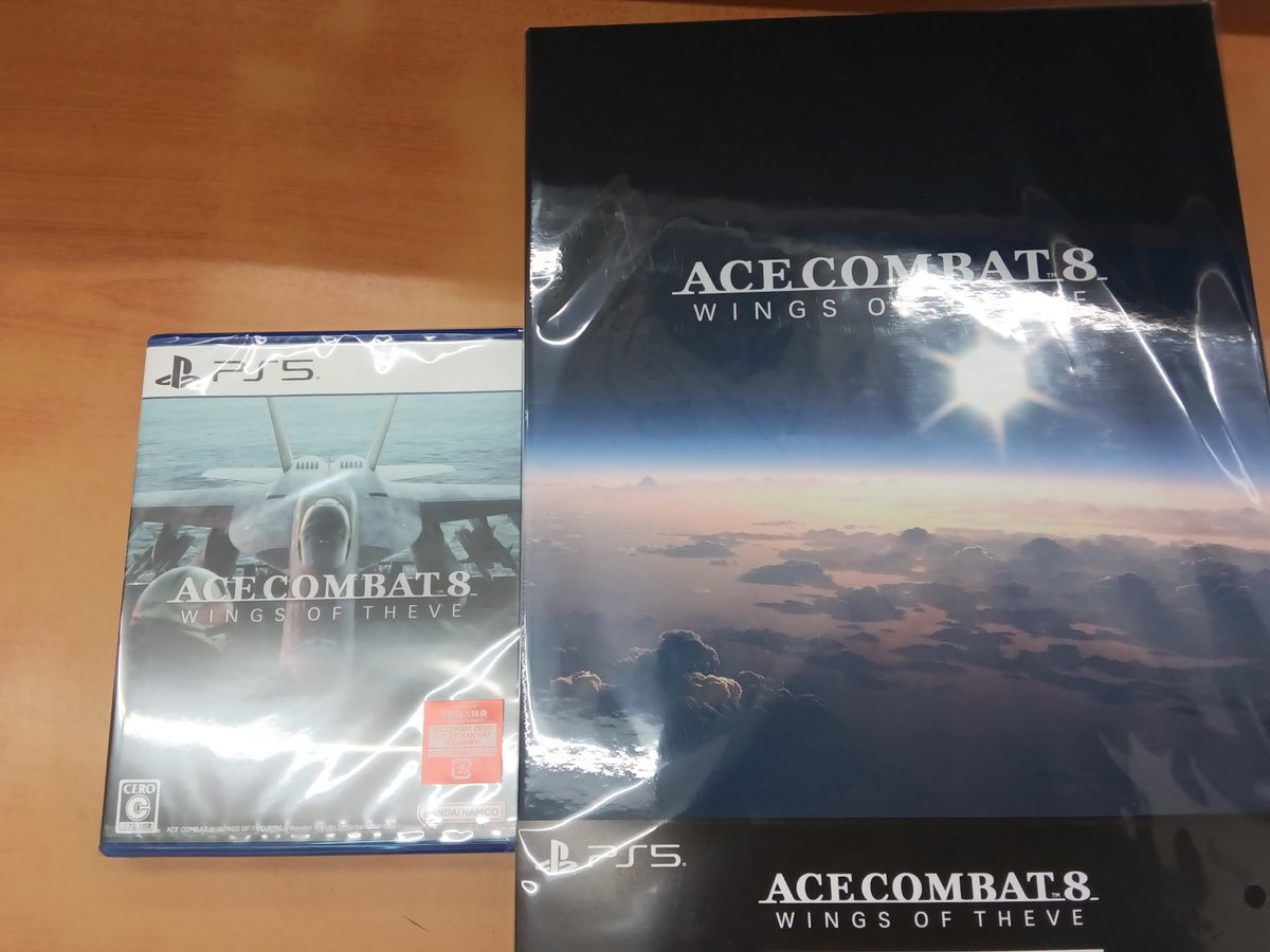 fur1_nameri's tweet photo. 【ゲーム情報】
#エースコンバット８ 
#コレクターズBOX
絶賛発売中です。
お待ちしております。 https://t.co/4KpsqjYkMr