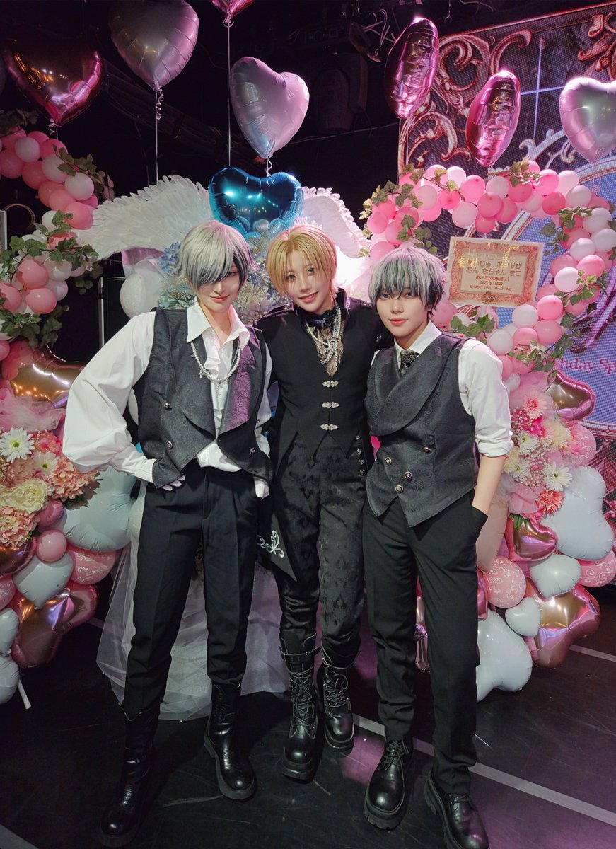 ojigi_chandayo's tweet photo. イベントに足を運んでくださった皆様、一緒にお祝いしてくれて本当にありがとうございました(🫵🏻 ᴖ ̫ ᴖ)💕🎵　
遠隔でお祝いして下さった方もとてもうれしかったです😭
おじぎでいさせてくれてほんとありがとう！！
また来週のイベントで...♪*ﾟ

#おじぎ生誕2026 https://t.co/EV78EjC8M9