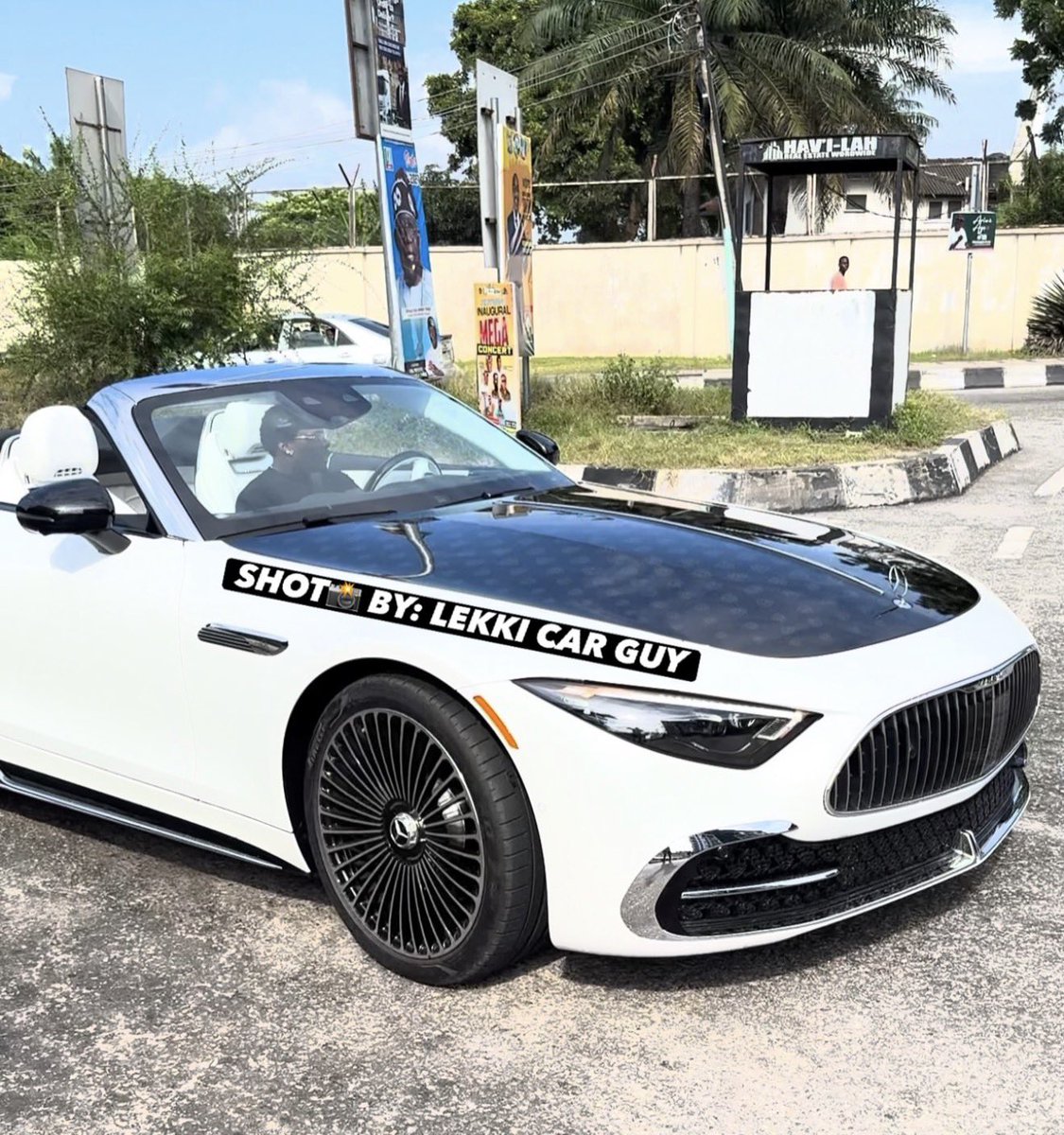 ajayijohn183056's tweet photo. Asake drive a billion dollars car on the street of Lagos https://t.co/Ufz6sJQIBG