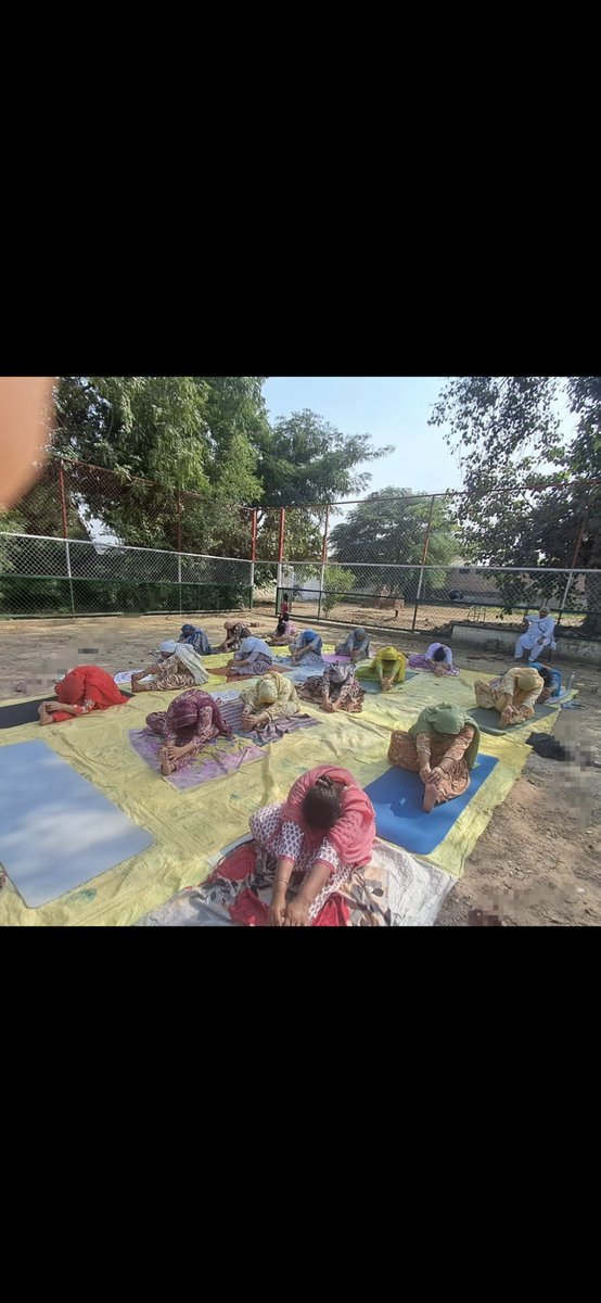 cmdypatiala's tweet photo. Govt. School Shekhpura Rajputtan, Ghanour Patiala 
Time 2-3pm
@cmdiyogshala
@BhagwantMann
@AAPbalbir
@YogaAmreshJha
@KamleshMSU
@PbGovtIndia
#cmdiyogshala
#freeyogaclasses
#GovernmentofPunjab https://t.co/4YlsOFclPx