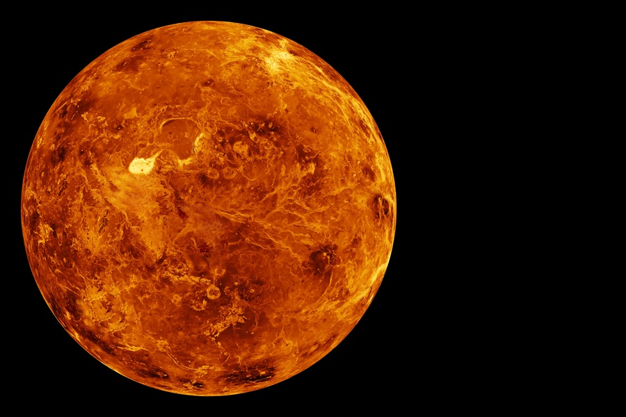 URJCcientifica's tweet photo. 🌋 ¿Cómo se explica la actividad volcánica de Venus?

🔎 Un estudio en el que participa la @urjc, liderado por la @unicomplutense, revela que una litosfera más delgada en el norte favorece la pérdida de calor interno y la presencia de más volcanes.

🔗 https://t.co/xJcBAbixmw https://t.co/MpvudCRoas