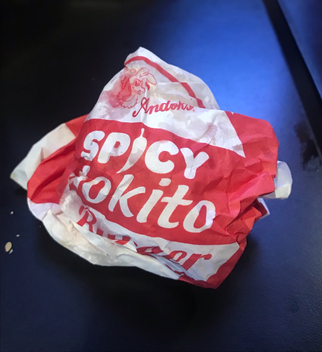 ysjhua's tweet photo. kung sino man nagpasimuno ng dokito burger taina salamat talaga sa buhay mo ang sarap sarap para siyang greatest love na 'di mo makakalimutan https://t.co/02nguTnN9b