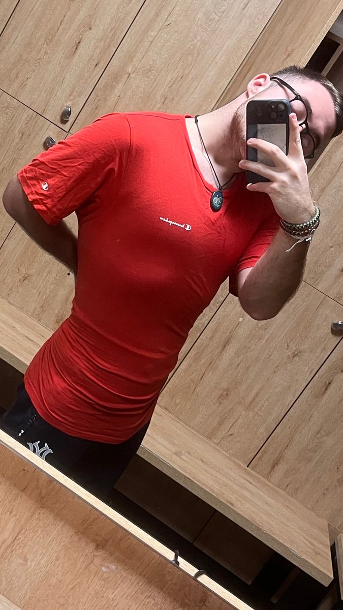 MatteoGozzelino's tweet photo. tiny little waist (of time!!) https://t.co/NiPvxQ6WYl