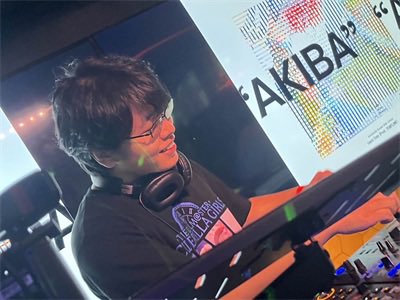 Silverstar0705's tweet photo. 【✨開催告知✨】
#だいたいわかる アニソンをDJがかけるイベント vol.58
11月6日(金)19時
⚡️秋葉原雷神⚡️
ゲストDJ
千尋 @dj_chihiro 
サンゴウ @dkppa 
ぽっぽ @poppokemon97

大音量で『わかる』アニソンを。
初アニクラ大歓迎❗️

お得な参加表明は当ポストのリプURLより
↓↓ https://t.co/D1T3pkQJEH