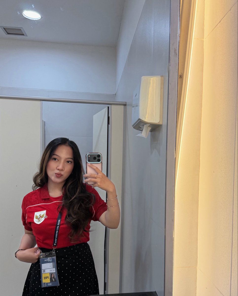 tebong1811's tweet photo. #FinalDay Timnas Indonesia vs Thailand? 🤷🏻‍♂️ akankah…. https://t.co/4JydnrfpSZ