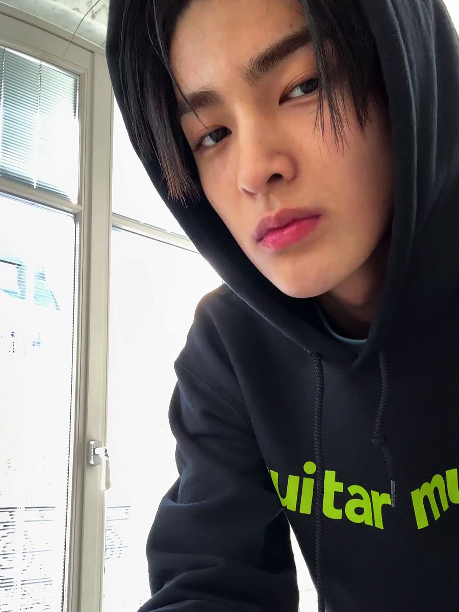 keonpudding's tweet photo. 팬보이 #건호 https://t.co/104Edk6OXg