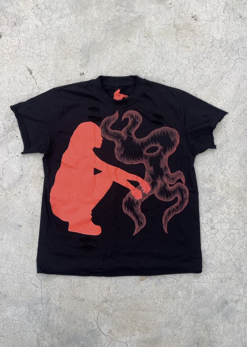 kashkoiki's tweet photo. i’m dropping 15 1of1 rockboy tees, all hand painted by the amazing bontoshe 

also dropping this rockboy zipper flare denim (all handmade by me)

this friday (oct 10) 5pm | rockboyworldwide on insta https://t.co/H5vAwtUk0g