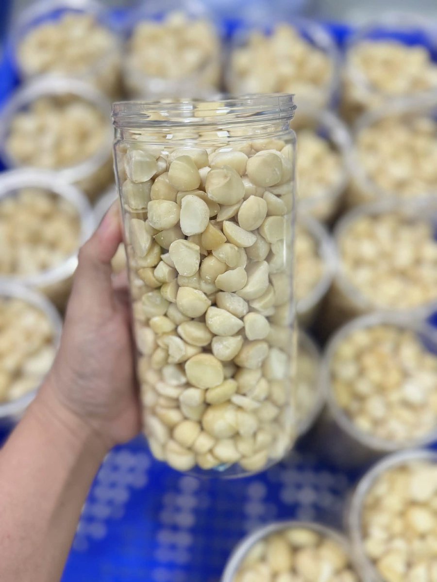 lethilannalee's tweet photo. Macca bể đôi bể 3 nhà em , hàng mới ngon giòn
Sáng nay kho có tầm 18kg cho khách nào nhanh tay
#Macca
#lethilan
https://t.co/lF46XOnR9c Hạt Macca có vỏ đại
https://t.co/Tagt3kyB5g Hạt Macca bể Tách Vỏ
https://t.co/pyM5DdubDS Hạt Macca Nứt Vỏ https://t.co/Kf1DlDNAeP