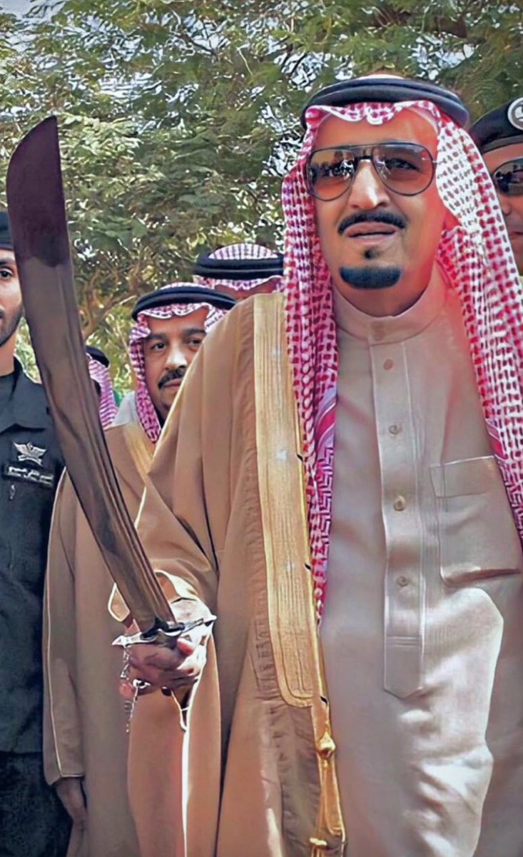 malarab1's tweet photo. 🔻🔺

زعيمُ المجرة إذا قالَ فعل، وإذا عزمَ مضى، وإذا وعدَ أوفى.

مولاي #خادم_الحرمين_الشريفين، سلمانُ الحزم والعزم والمجد؛
هيبةُ قائدٍ، وثباتُ وطنٍ، وكلمةٌ إذا قيلت… تبعتها الأفعال. 🇸🇦 https://t.co/N7gnO3JA6i