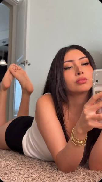 lexkzee01's tweet photo. A new day to have fun with me and book me daddy ❤️❤️❤️❤️❤️😍 https://t.co/qNYaLXFz5Q