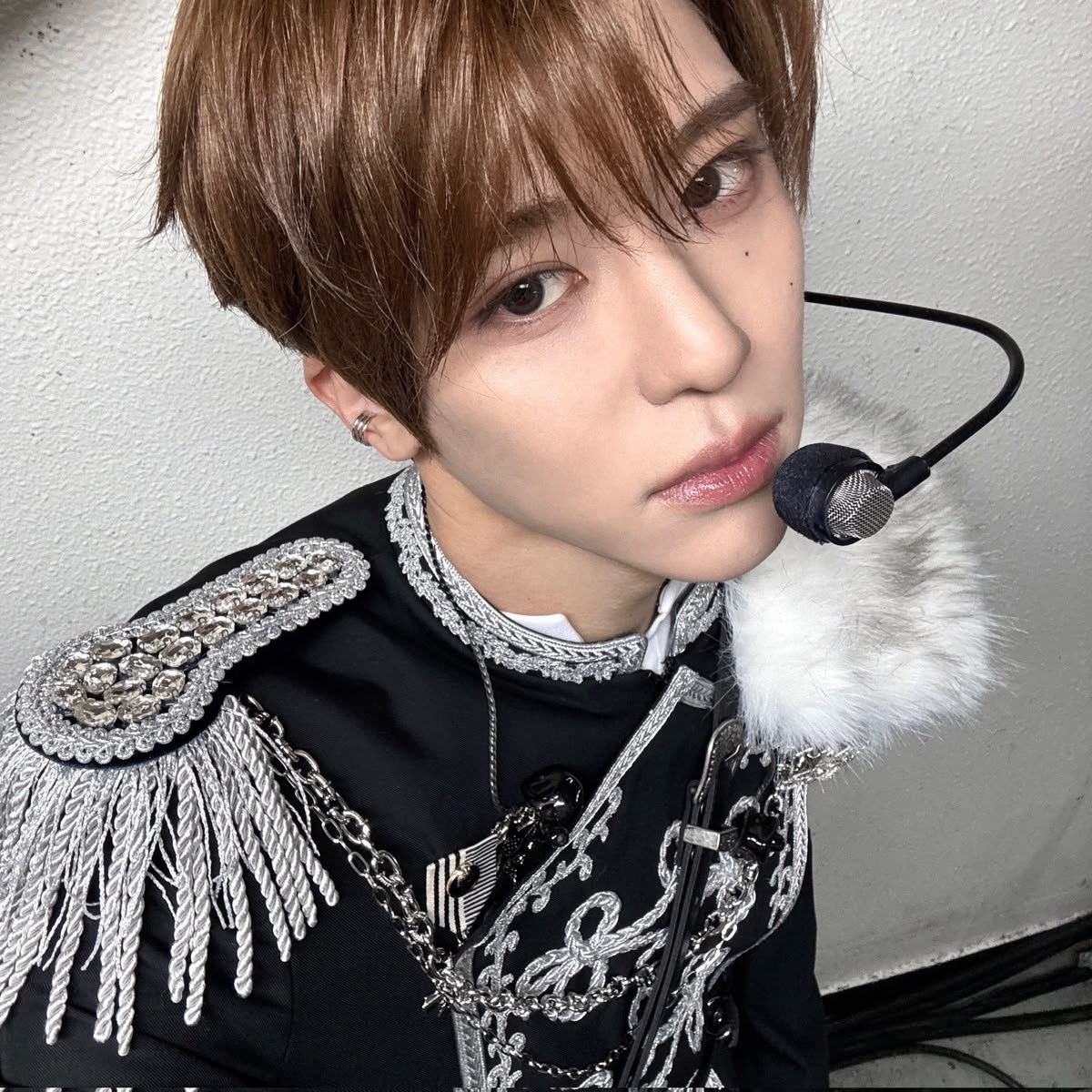 jxqlry's tweet photo. @anna_914_i4ta ありがとうシオンです韓国人なのに日本語バカうまいです身長高いです性格いいです https://t.co/rsXrgSeFEN