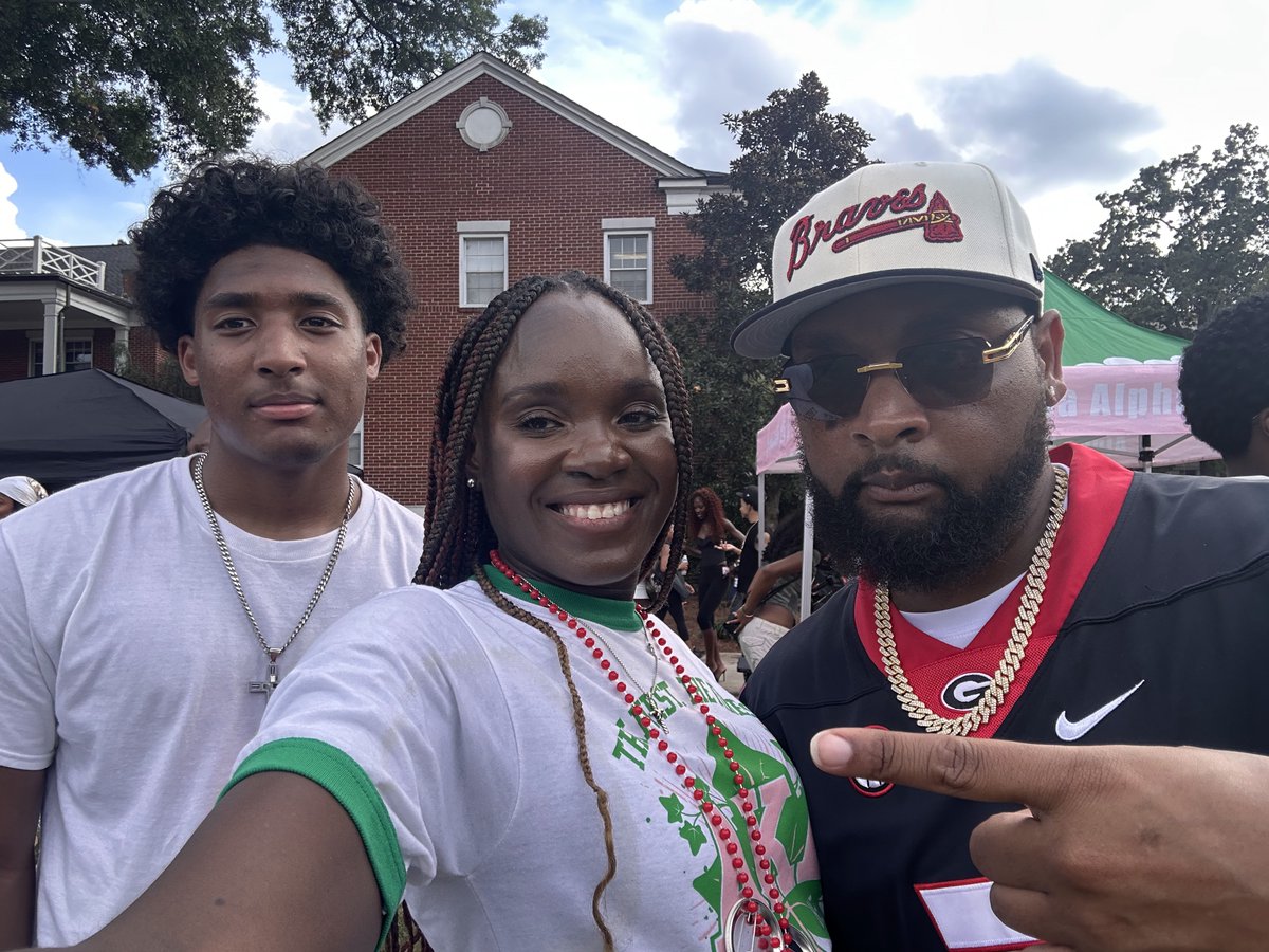 ElijahCamp2010's tweet photo. UGA Homecoming 
@DawgNation @UGAAthletics @UGAfootballLive https://t.co/1QP5hgQQeV