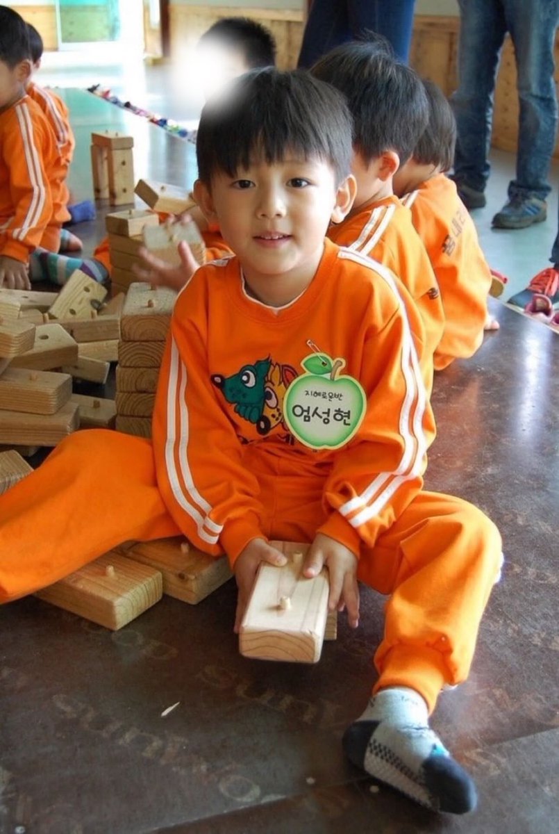 eomkkumneri0113's tweet photo. 가을여행 부여땅 자연미술학교에 왔어요
나무블록놀이도 하고 망치놀이도 하고 재미나게 보내는
꿈내리유치원 지혜로운반 엄성현 어린이 https://t.co/ShOa570Lvg