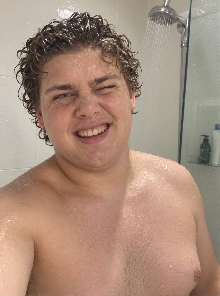 justjessealt's tweet photo. Post swim showers 💦💦 https://t.co/rDGY01AsWt