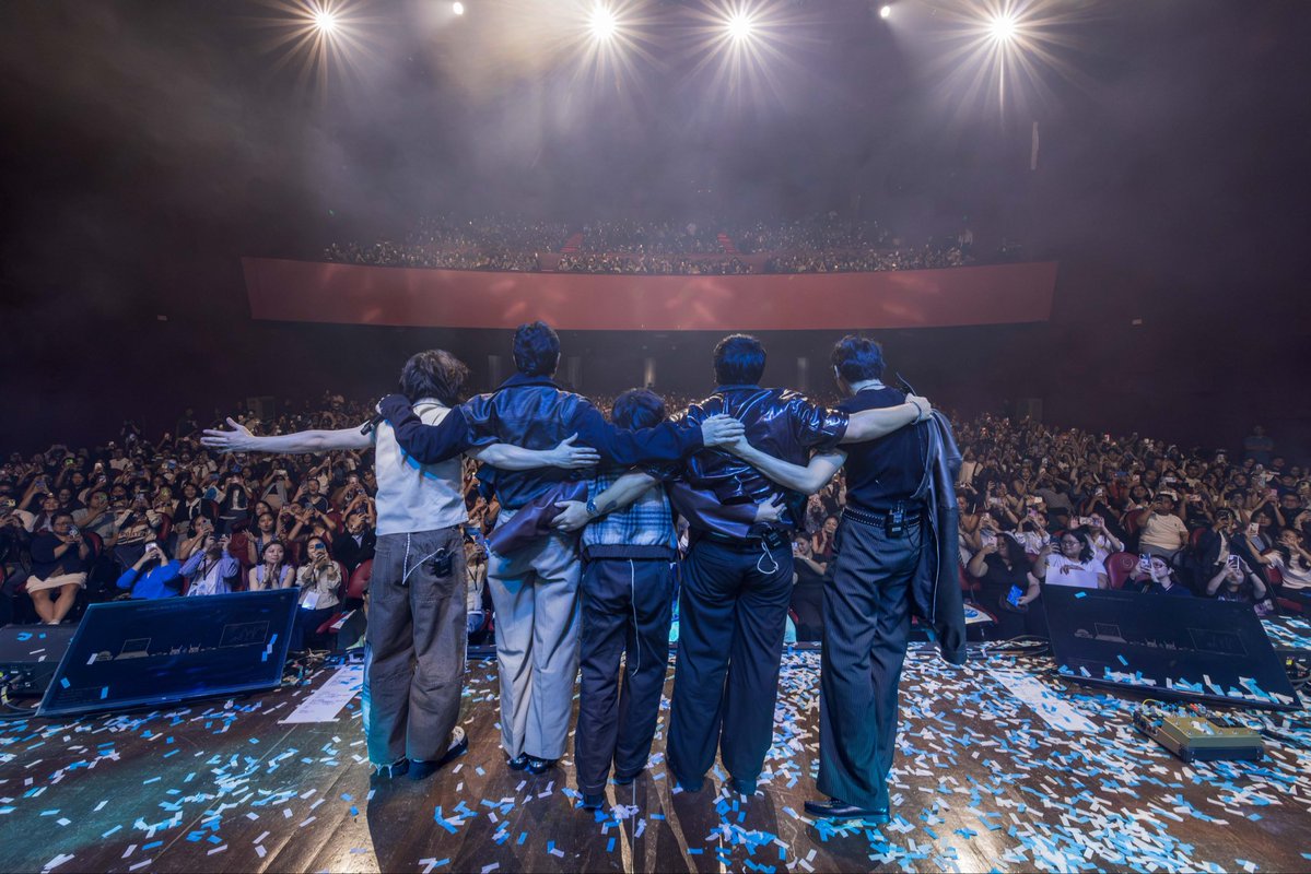 overoctoberph's tweet photo. 12 YEARS with Over October!

Solid night!!! Thank you so much, bears. We love youuuu 🥹 Thank you, New Frontier Theater!

📸 @jeremycaisip https://t.co/EARqze0vqz