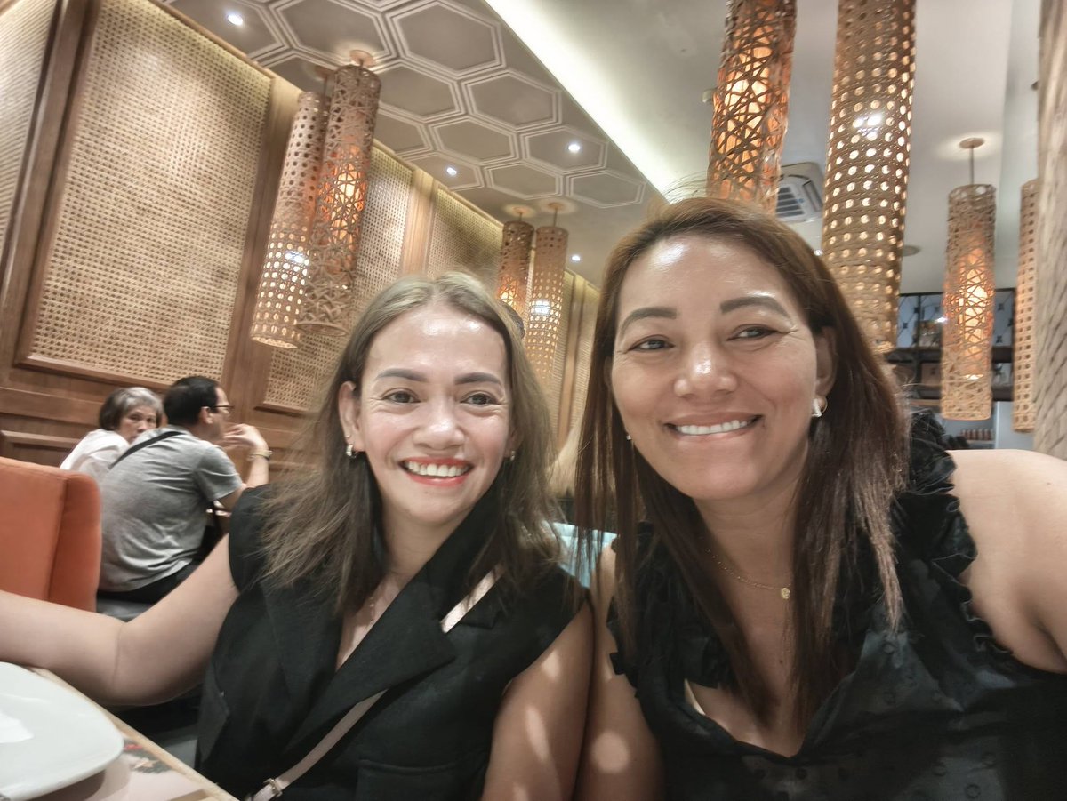 PhilippineStar's tweet photo. TWO MOTHERS, ONE FRAME

Rovelyn Baterbonia and Angelica Yulo, mothers of athletes Rene Baterbonia and Carlos Yulo, respectively, shared selfies on Monday after having a meal together at a restaurant.

“Basher attack,” Baterbonia captioned her photo, while Yulo wrote “FINALLY!” in her Facebook post. (Facebook/Rovelyn Baterbonia)
