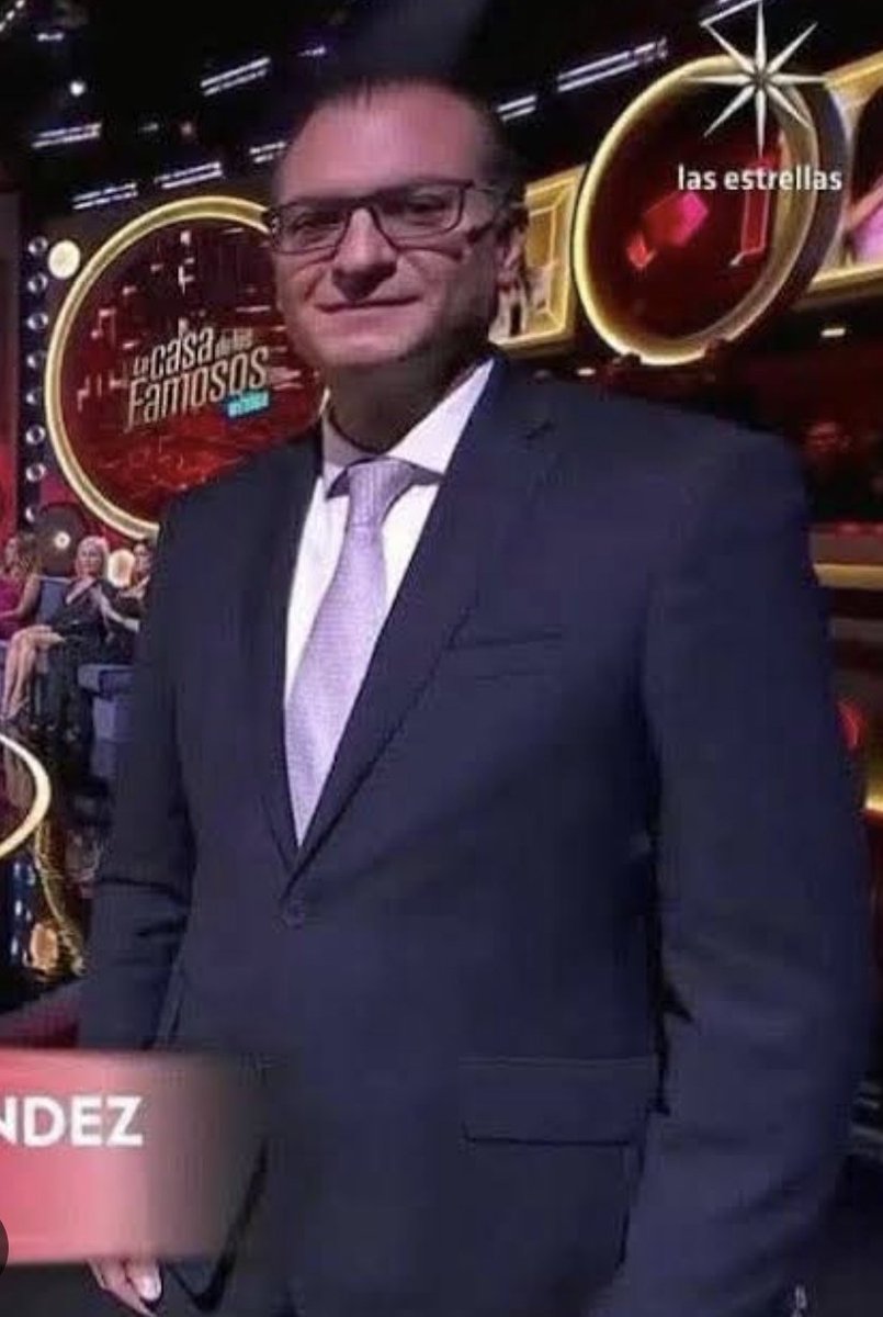 NaraoTorres's tweet photo. La notaría de este señor esta muy mal calificada. Notaría corrupta que se presta al show. Fraude Total #LaCasaDeLosFamososMéxico @LaCasaFamososMx https://t.co/GLfS5klT0u