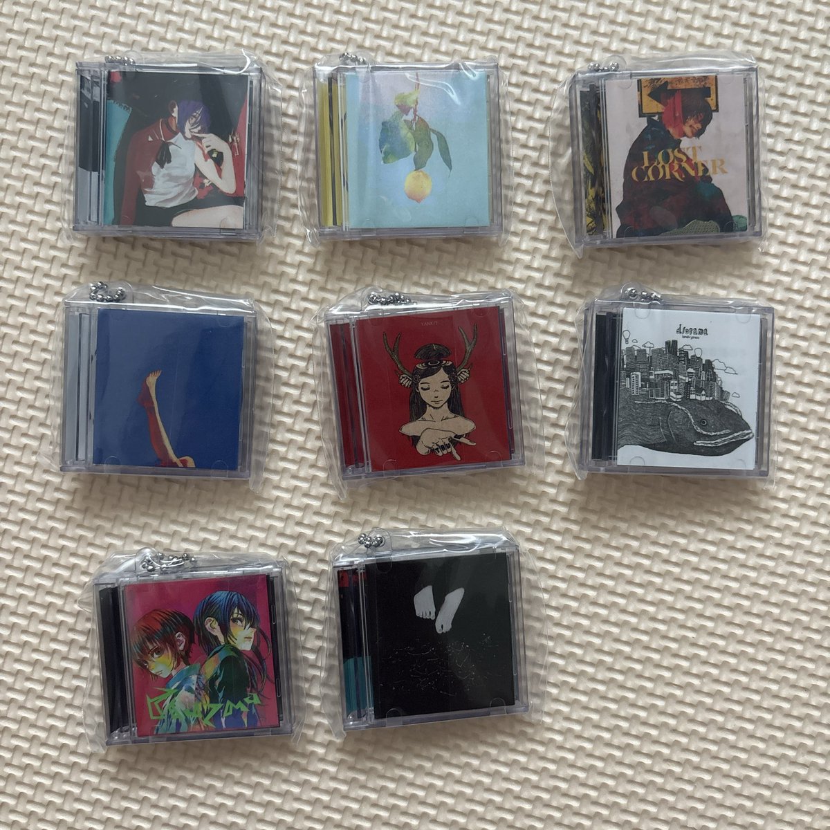 kojikoji__2's tweet photo. #米津玄師CDミニチュアコレクション

たくさん回して被ってしまったのでヤフフリで定価+手数料+送料で買い取ってくれる方はいませんか… https://t.co/ngpCCnOIQo
