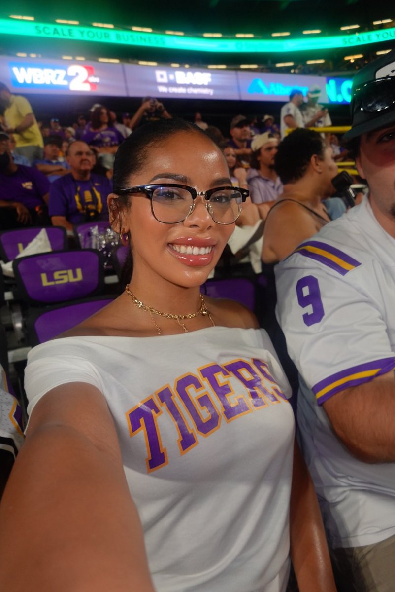 oneillworld's tweet photo. East Coast girl now, but never forget my Bayou roots ⚜️ https://t.co/vCEyzXHKok