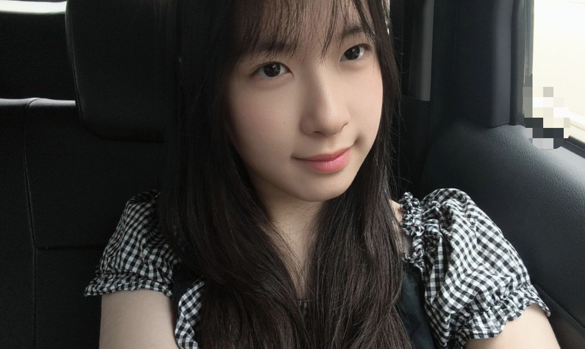 Heidi_JKT48's tweet photo. #MonHei maap... lupa tagnya tadi.. happy monday !! 🫶🫶 https://t.co/LGK0BRo1Mh