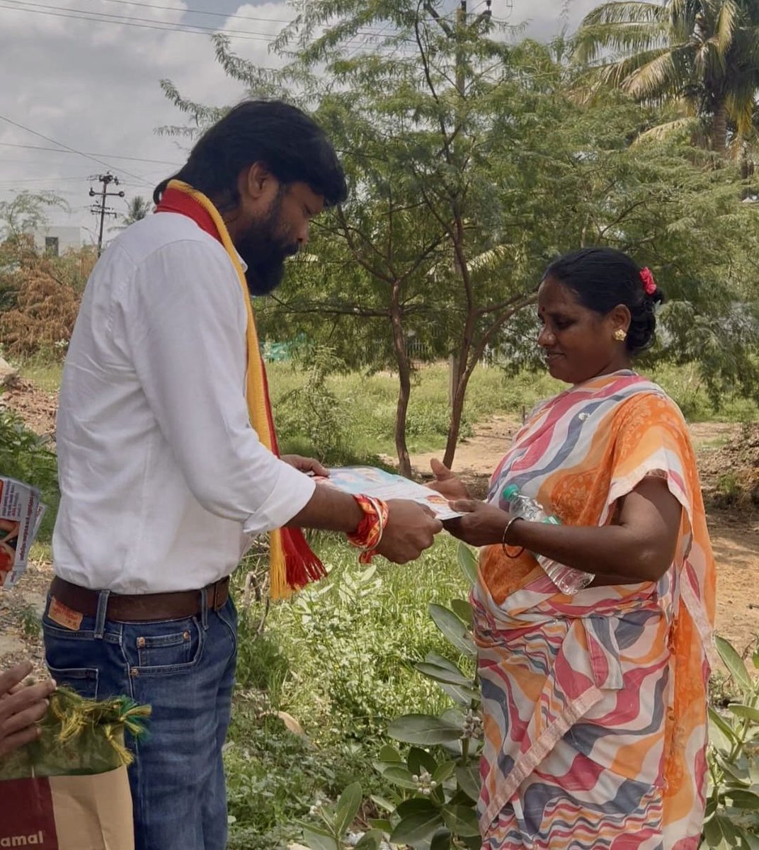 soundar4uall's tweet photo. மதுராந்தகம் சட்டமன்றத் தொகுதி இடைத்தேர்தலை முன்னிட்டு, தமிழக வெற்றிக் கழகம் சார்பில் மதுராந்தகம் தொகுதியில் தீவிரப் பிரச்சாரக் களத்தில்

தொடர்ந்து மக்களோடு மக்களாக இணைந்து, தமிழக வெற்றிக் கழகத்தின் வெற்றிக்காக களப்பணியாற்றுவோம்.

@TVKVijayHQ @TVKHQITWingOffl 

#SoundaraRaja
#MannukkumMakkalukkum
#TVKVijay‌ #TVK